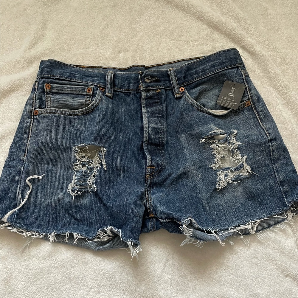 BRAND NEW Levi Women’s Denim Shorts